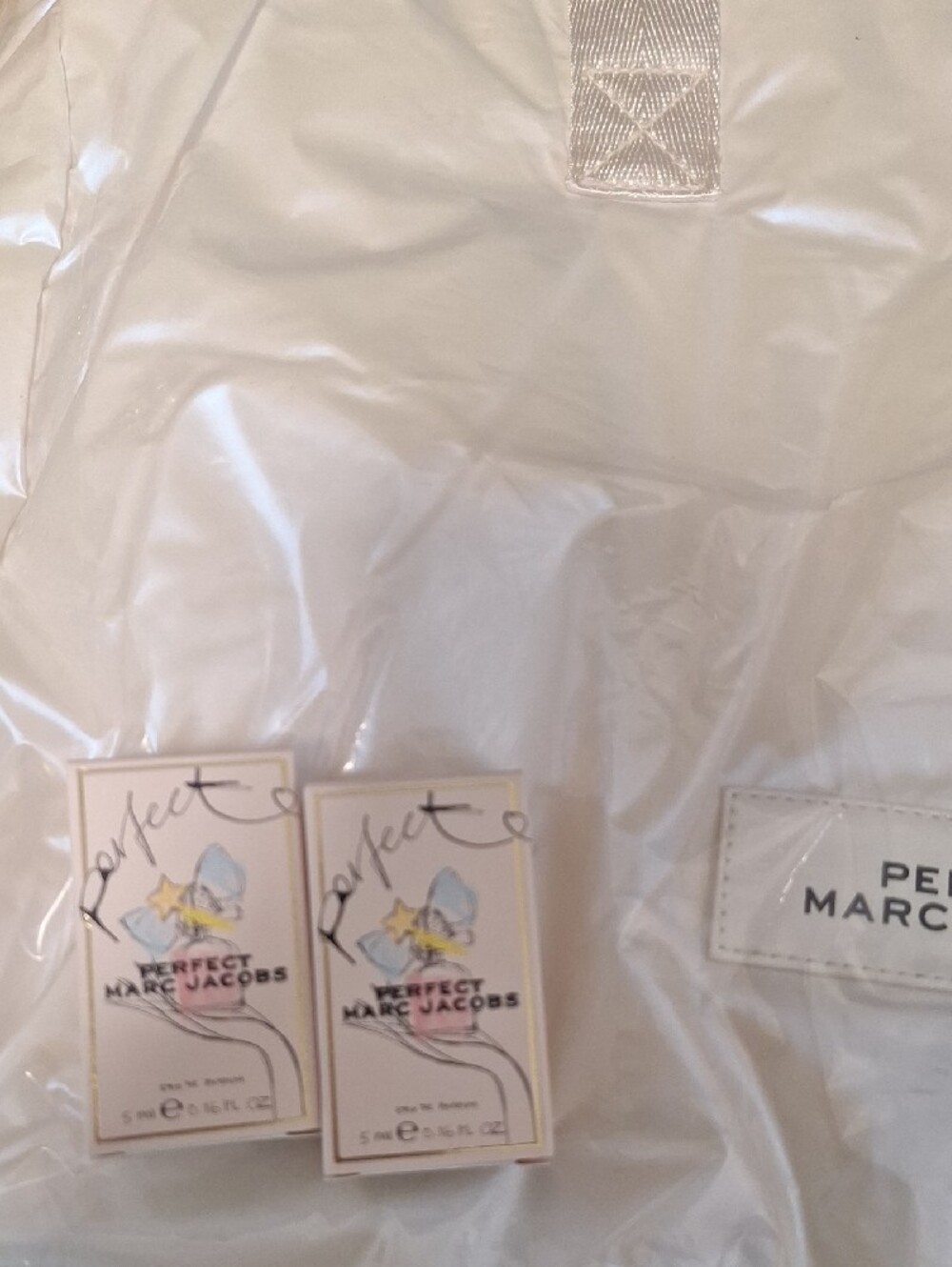 Marc Jacobs Perfect Bundle - Picture 4 of 4